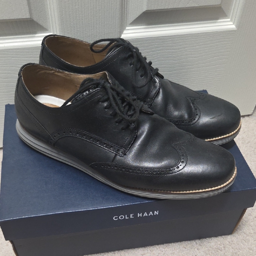 Cole Haan Black Leather Oxfords